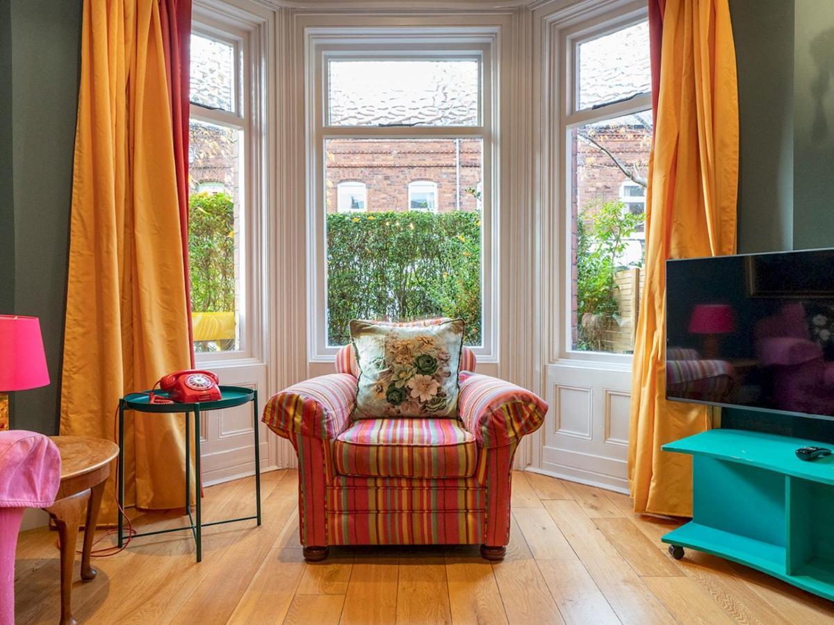 Вилла Pass The Keys Colourful, Quirky Artist-Owned 3 Bed Next To Cafes Белфаст Экстерьер фото